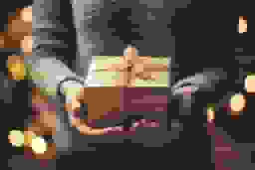 Top 5 Gift Cards to Gift This Christmas