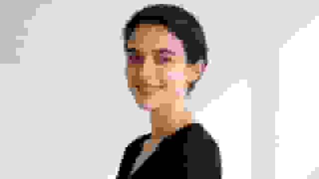 how-to-take-headshots-at-home-smiling-woman